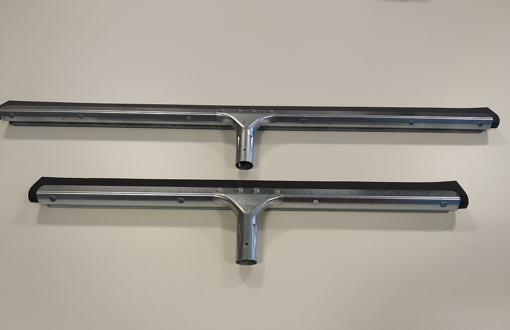 Zbierak do podłóg wzmocniony z gumą syntetyczną 45 cm, czarny